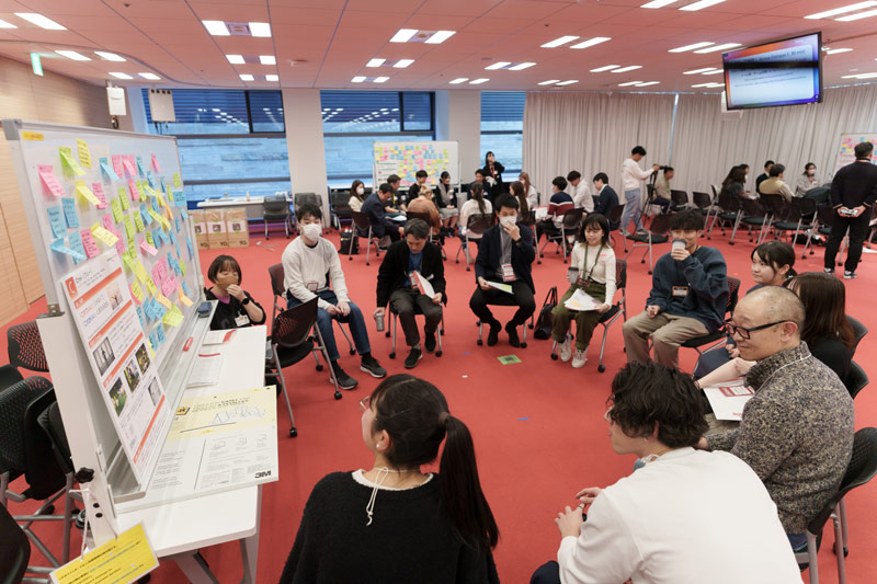 最終報告会Insights2023@楽天クリムゾンハウス　対話の様子
